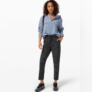 Lululemon Keep Moving Pant 7/8‎ High-Rise Incognito Camo Multi Grey Jogger 14